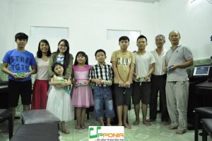 Buổi Biểu Diễn Âm Nhạc Tại Trung Tâm Âm Nhạc Upponia